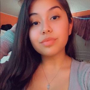 Meet your Posher, Cici